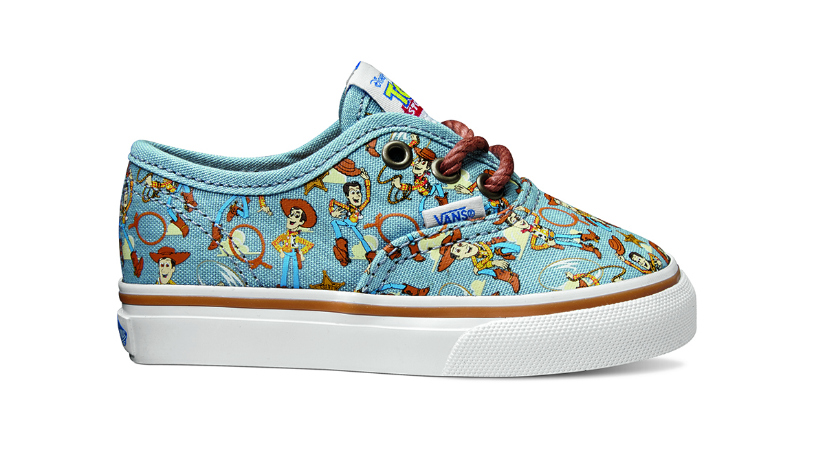 tkd_authentic_toy-story_-woody-true-white_vn0a32r7m4z
